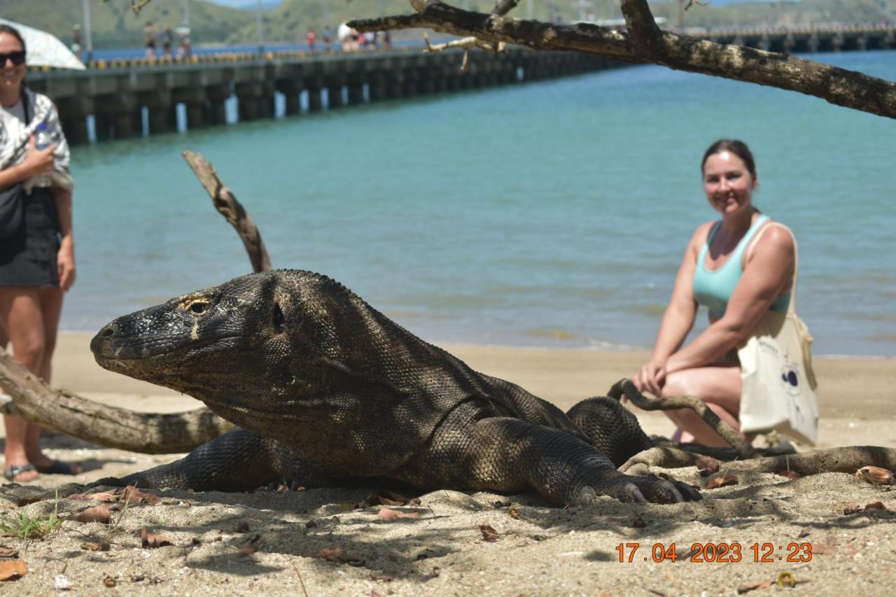 Four-G Home Stay & Komodo Tour 纳闽巴霍 外观 照片