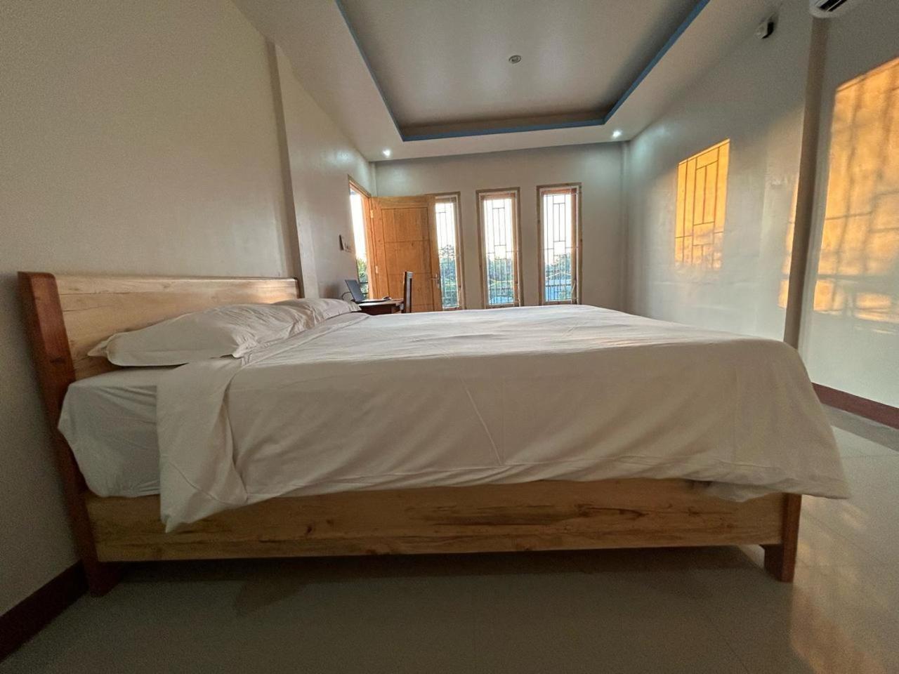 Four-G Home Stay & Komodo Tour 纳闽巴霍 外观 照片