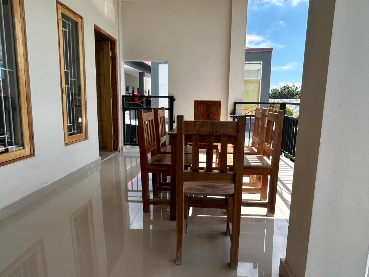 Four-G Home Stay & Komodo Tour 纳闽巴霍 外观 照片