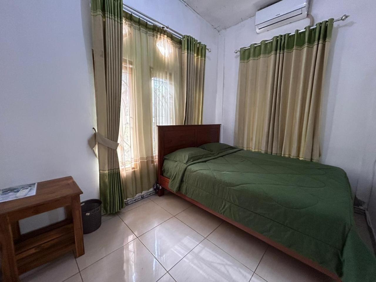 Four-G Home Stay & Komodo Tour 纳闽巴霍 外观 照片