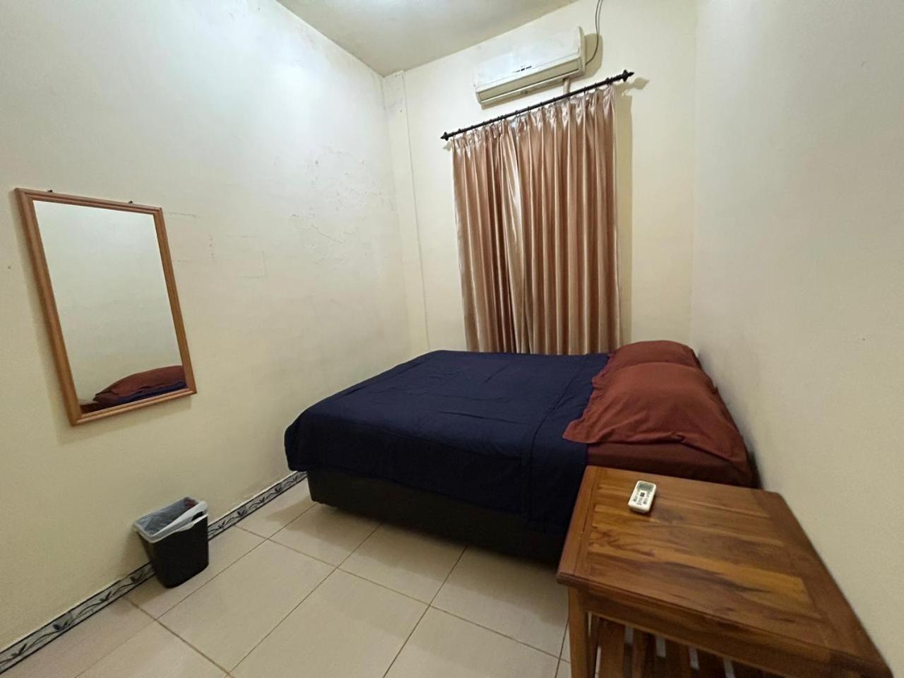 Four-G Home Stay & Komodo Tour 纳闽巴霍 外观 照片