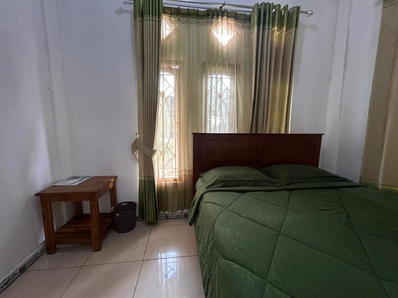 Four-G Home Stay & Komodo Tour 纳闽巴霍 外观 照片