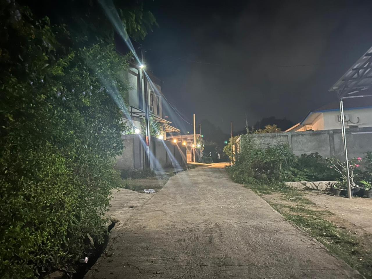 Four-G Home Stay & Komodo Tour 纳闽巴霍 外观 照片