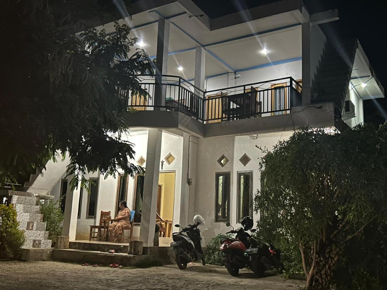Four-G Home Stay & Komodo Tour 纳闽巴霍 外观 照片
